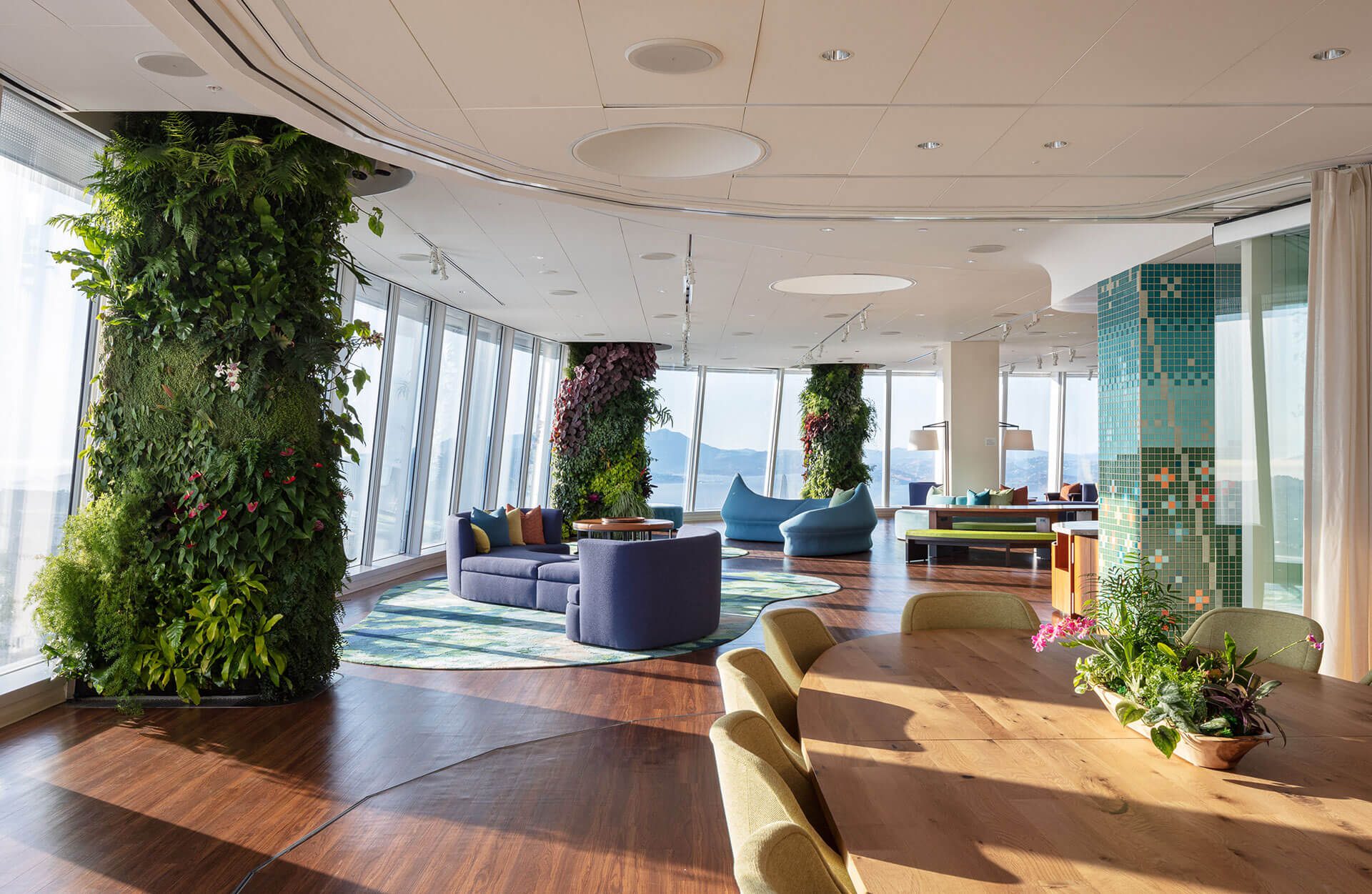Salesforce Tower